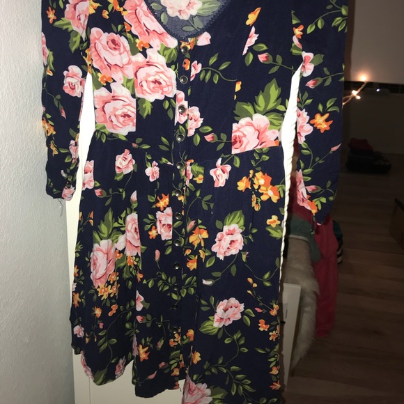 Summer Dress - Picture 1 of 4